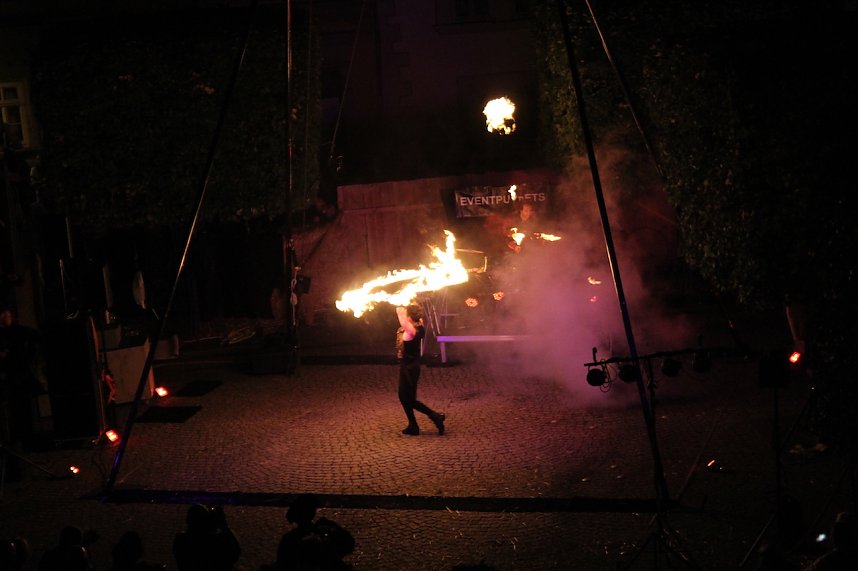 Spektakul&auml;re Feuershow von "EVENTPUPPETS" beim Mittelalterstadtfest in Bad Langensalza