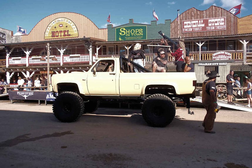 PS-Show in Pullman City