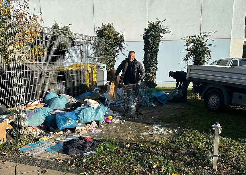 Gastronom Franco Hyseni packt selbst mit an und tr&auml;gt die Kosten f&uuml;r die Entsorgung