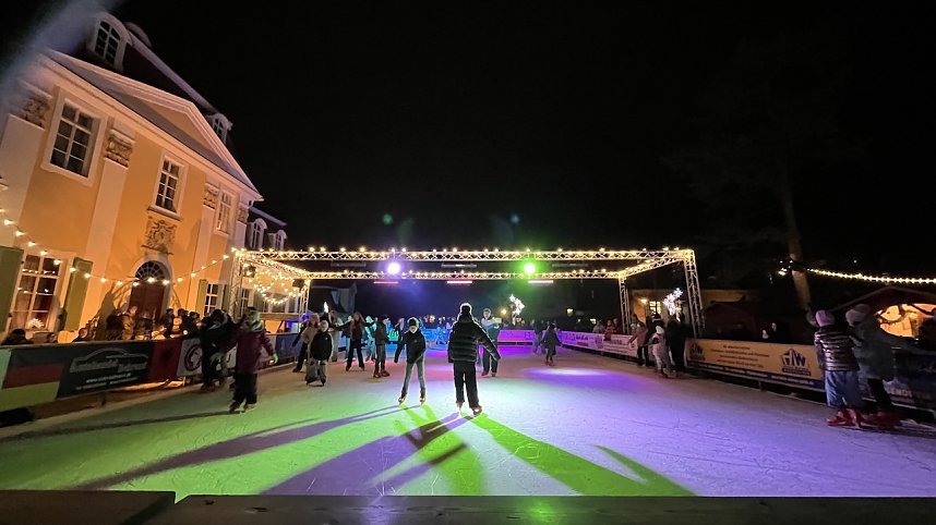Eisbahn mit super Party in Bad Langensalza er&ouml;ffnet
