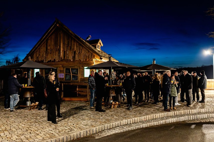 Weihnachtsfeier und Medienclub am Hexenbesen: der Nordth&uuml;ringer Unternehmerverband und die FUNKE Gruppe k&uuml;hrten am Montag die Unternehmerin des Jahres