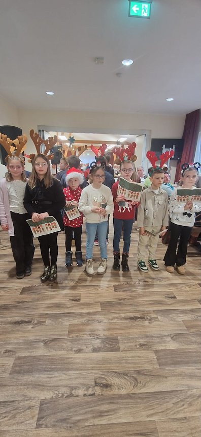 Ehrenamtliche organisieren Seniorenweihnachtsfeier in Bad Langensalza