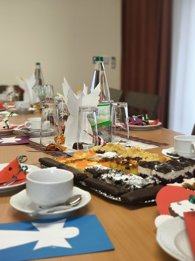 Ehrenamtliche organisieren Seniorenweihnachtsfeier in Bad Langensalza