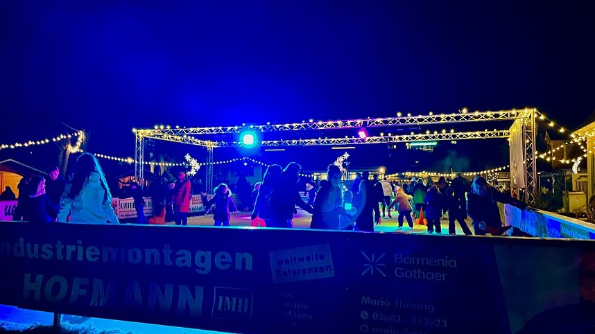 "BaLaTon" im weihnachtlichem Ambiente  im Schl&ouml;sschenpark in Bad Langensalza