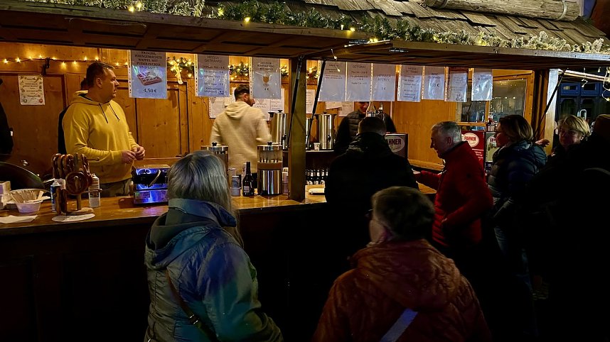 "BaLaTon" im weihnachtlichem Ambiente  im Schl&ouml;sschenpark in Bad Langensalza