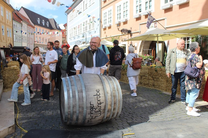 Martin Braun mit reichlich Bier im Gep&auml;ck