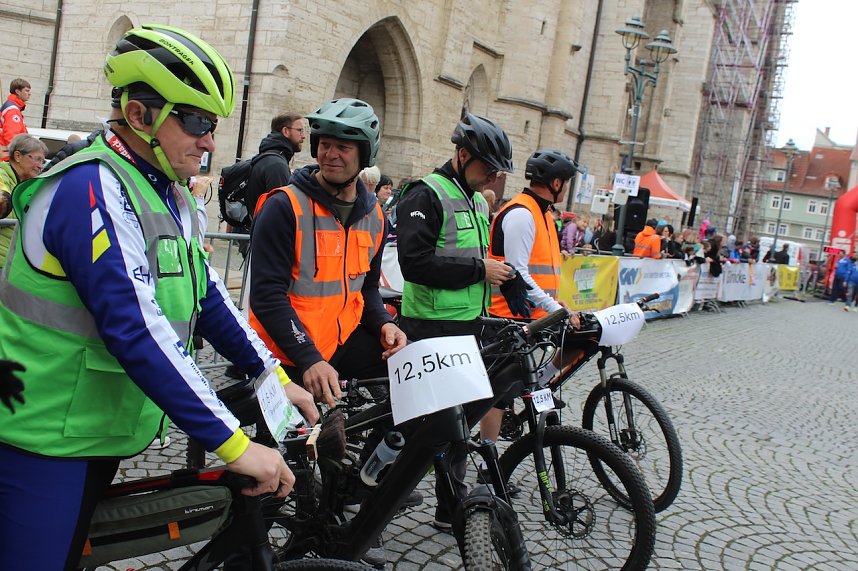 Streckenposten beim Drei T&uuml;rme Lauf