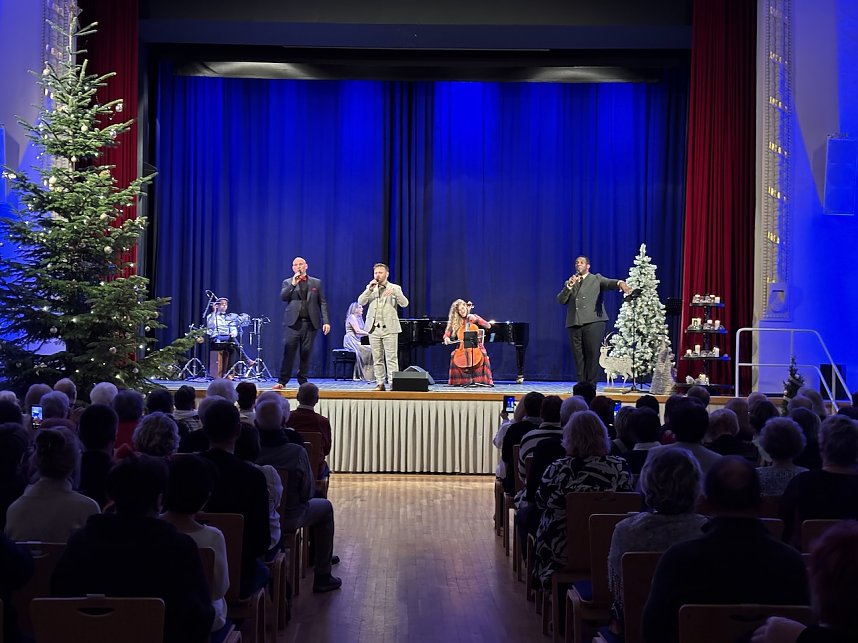 Fellas das Tenortrio mit Band im KKZ