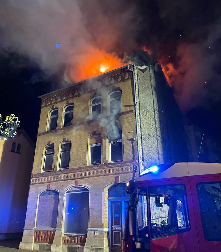 Brand in Mehrfamilienhaus in M&uuml;hlhausen