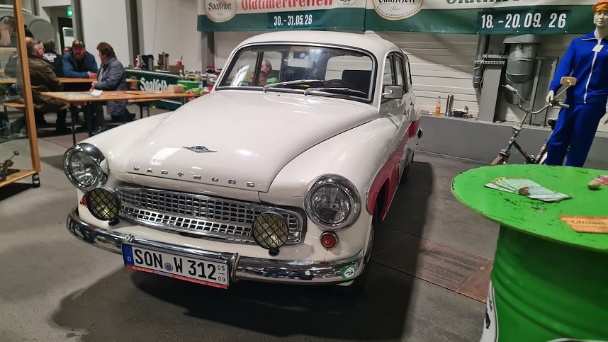 Jede Menge Oldtimer gab es am Wochenende in Erfurt zu sehen.