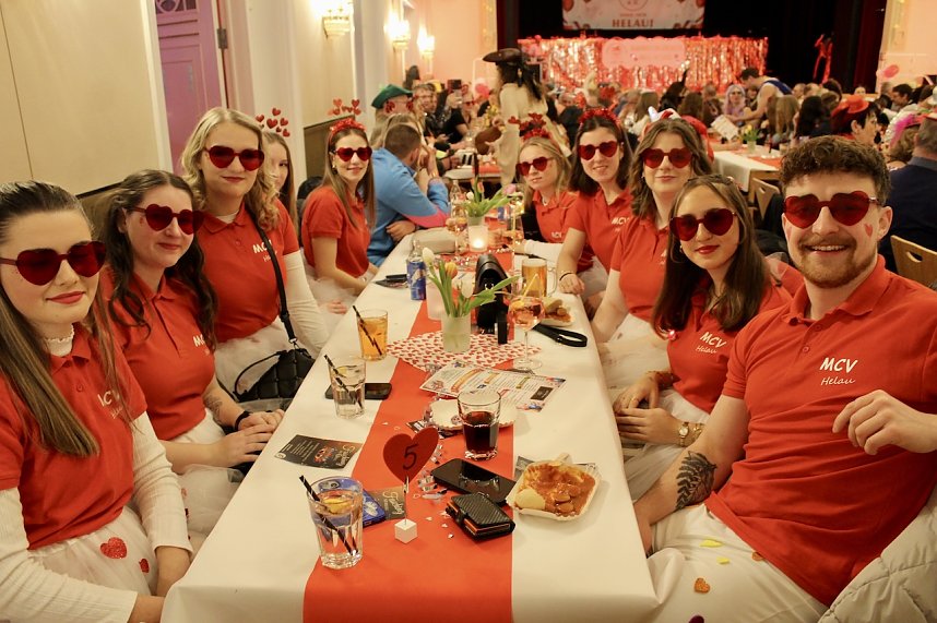 Ausgelassenes Treiben im Kultur-und Kongresszentrum in Bad Langensalza bei der Karnevalssitzung