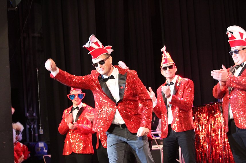 Ausgelassenes Treiben im Kultur-und Kongresszentrum in Bad Langensalza bei der Karnevalssitzung