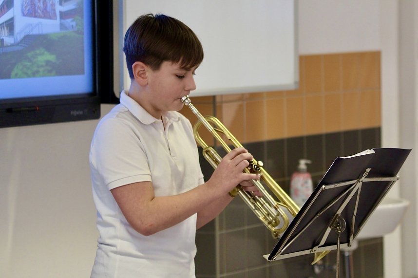 Einweihungsfeier nach Schulsanierung der Regelschule "Novalis" in Bad Tennstedt