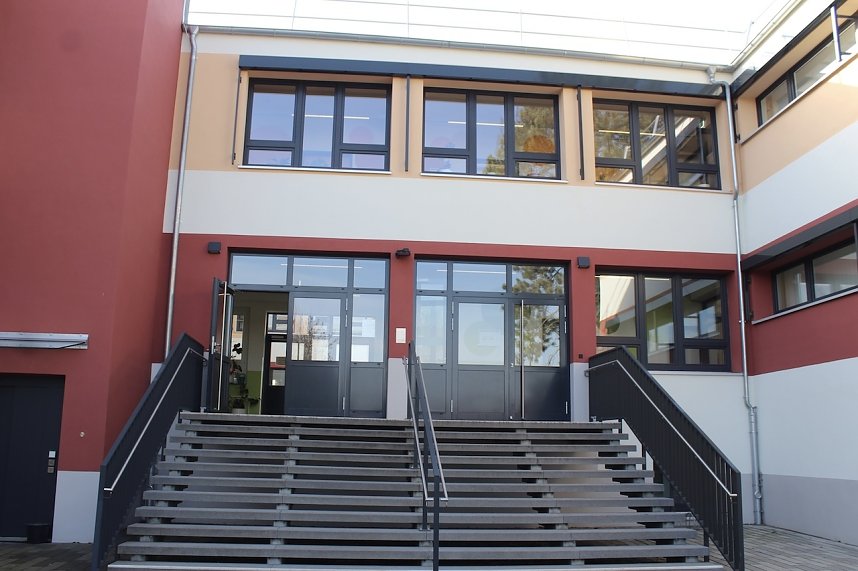 Regelschule "Novalis" in Bad Tennstedt nach der 5.j&auml;hrigen Sanierung