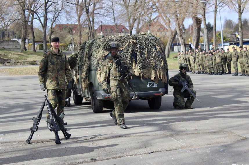 Verabschiedungsappell von Major Baumbach (Aufkl&auml;rungsbataillons 13 - Standort Gotha) auf dem Jahnplatz in Bad Langensalza