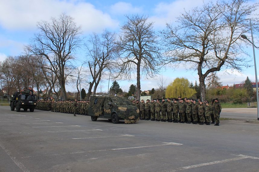 Verabschiedungsappell von Major Baumbach (Aufkl&auml;rungsbataillons 13 - Standort Gotha) auf dem Jahnplatz in Bad Langensalza