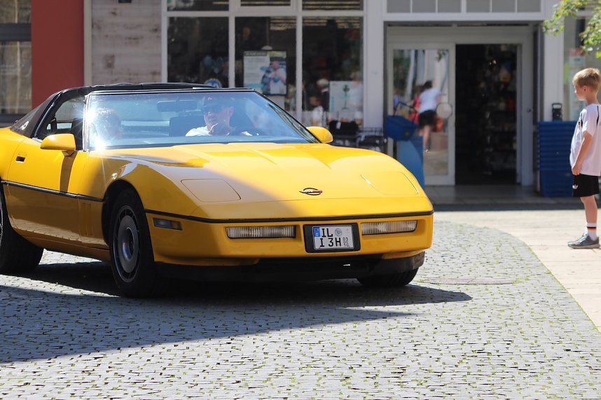 Einhundertundsechzig Corvette zu Besuch in Bad Langensalza