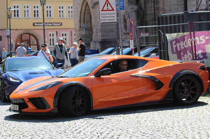 Einhundertundsechzig Corvette zu Besuch in Bad Langensalza