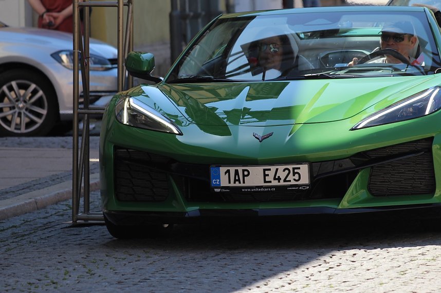Einhundertundsechzig Corvette zu Besuch in Bad Langensalza