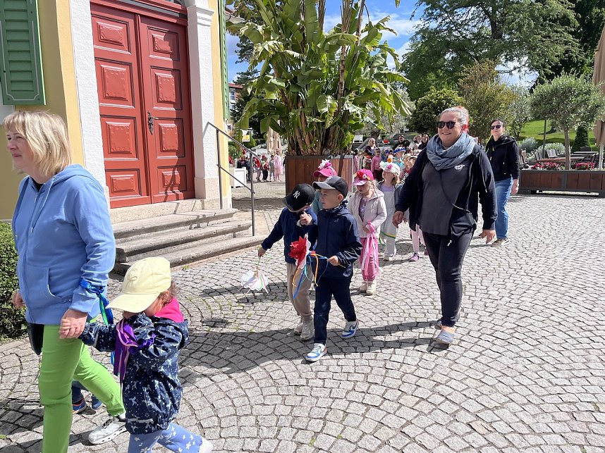 Kinderumzug der Anni-Berger-Stiftung durch Bad Langensalza