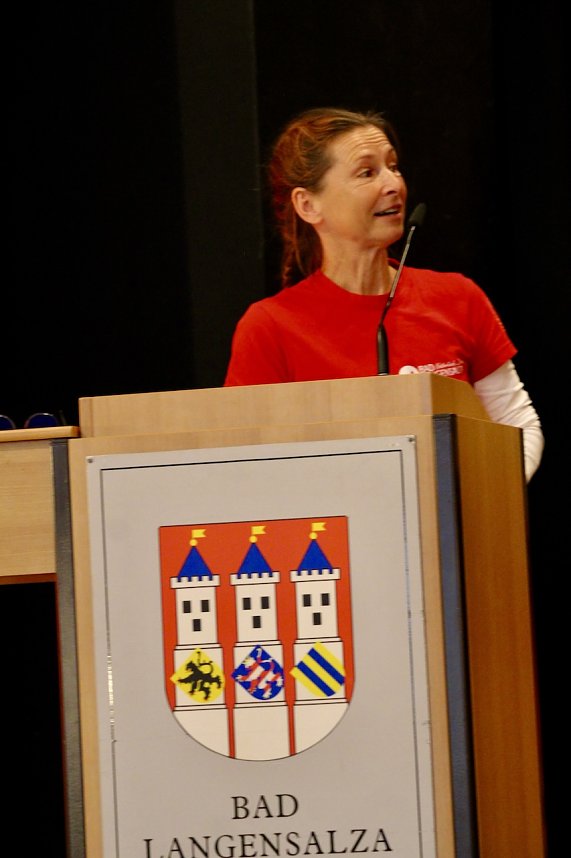 G&auml;stef&uuml;hrerin Mary Fischer beim feierlichen Vereins- und Ehrenamtsabend im Kultur- und Kongresszentrum in Bad Langensalza