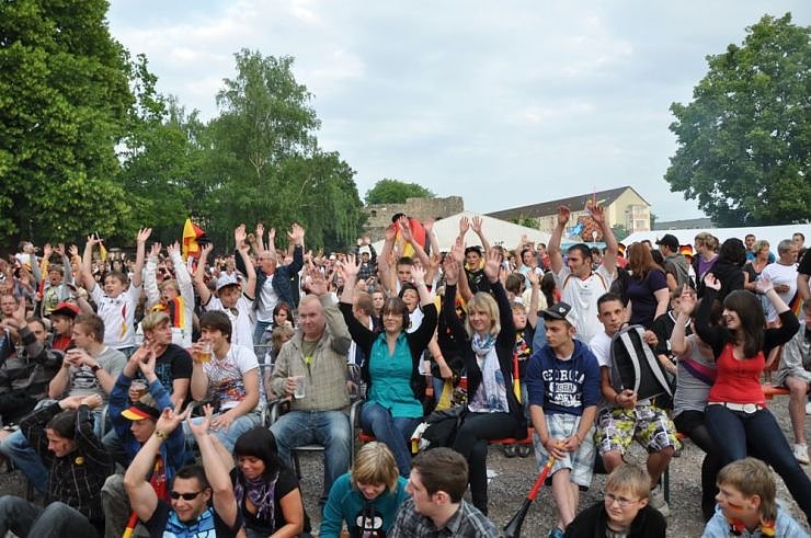 Public Viewing auf den Petersberg