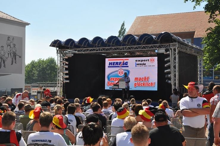 Public Viewing auf den Petersberg