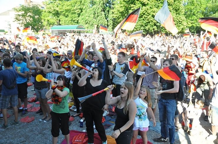 Public Viewing auf den Petersberg