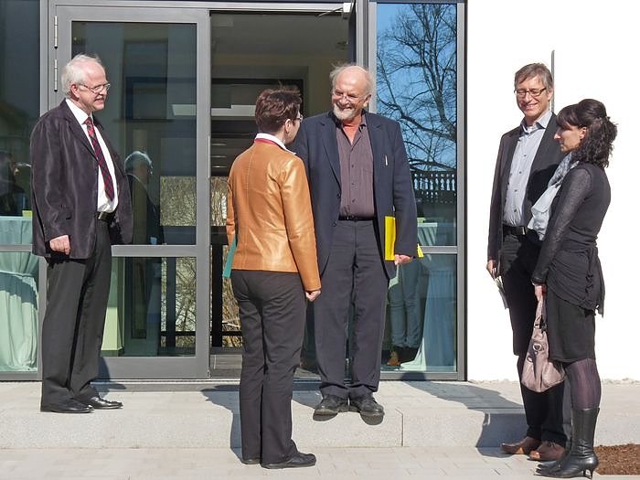 Bald erste Patienten